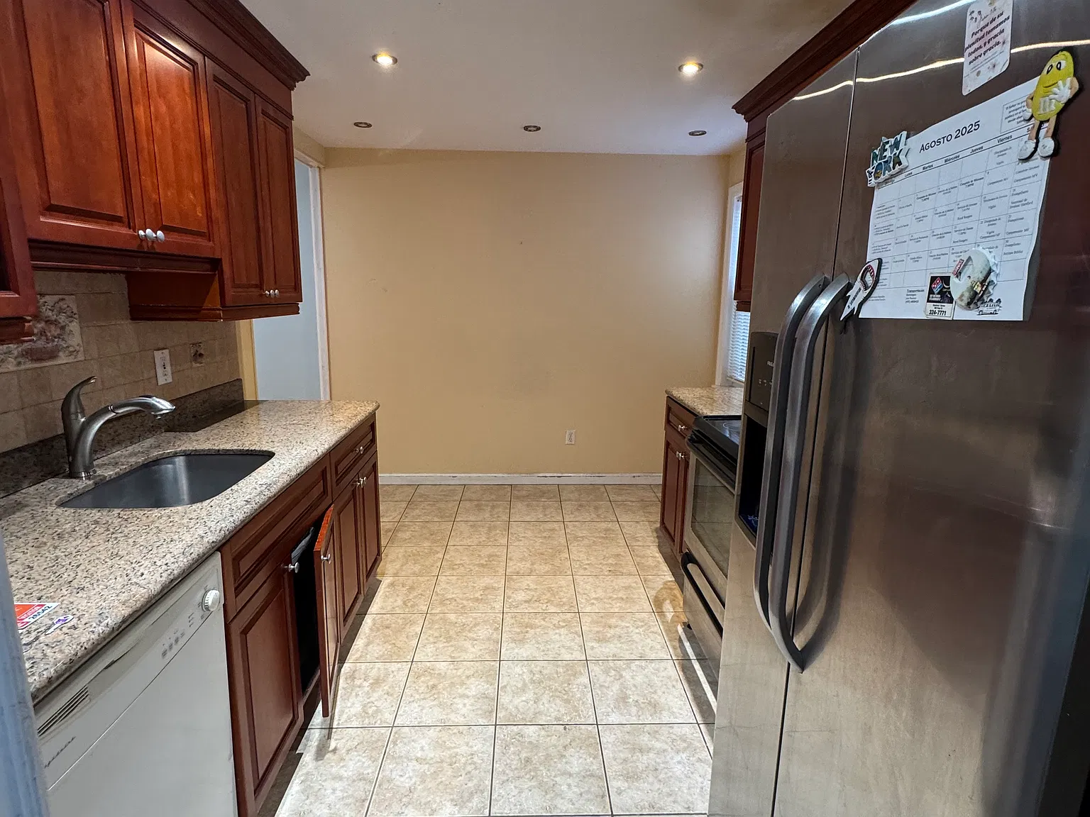 3 bed, 1.5 bath, 1962 sqft, $3,500 — Photo 3