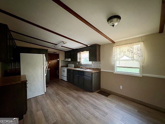 5th image of 101 Peach Rd