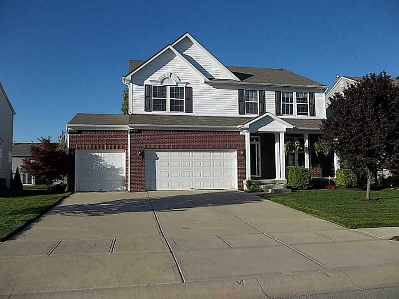 1st image of 34 W Clear Lake Ln