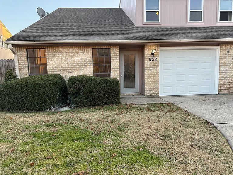 1152 Green Meadow St — Photo 1