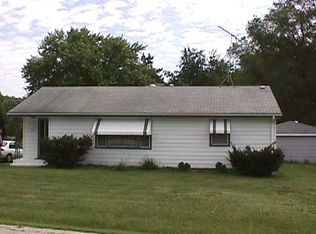 313 John Ave, McHenry, IL 60050