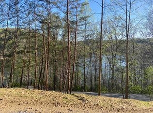 974 Cliffs Edge Rd, East Bernstadt, KY 40729