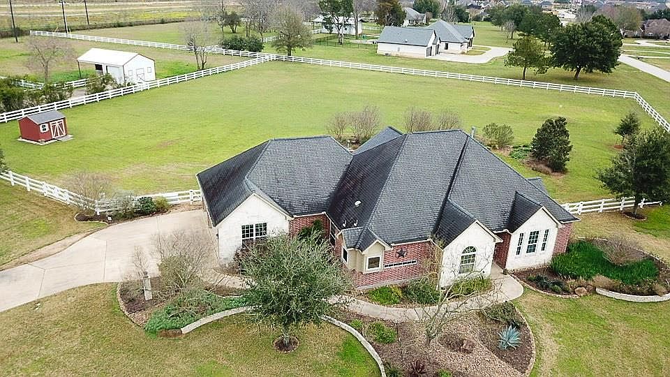 1st image of 20402 Canyon Lake Dr