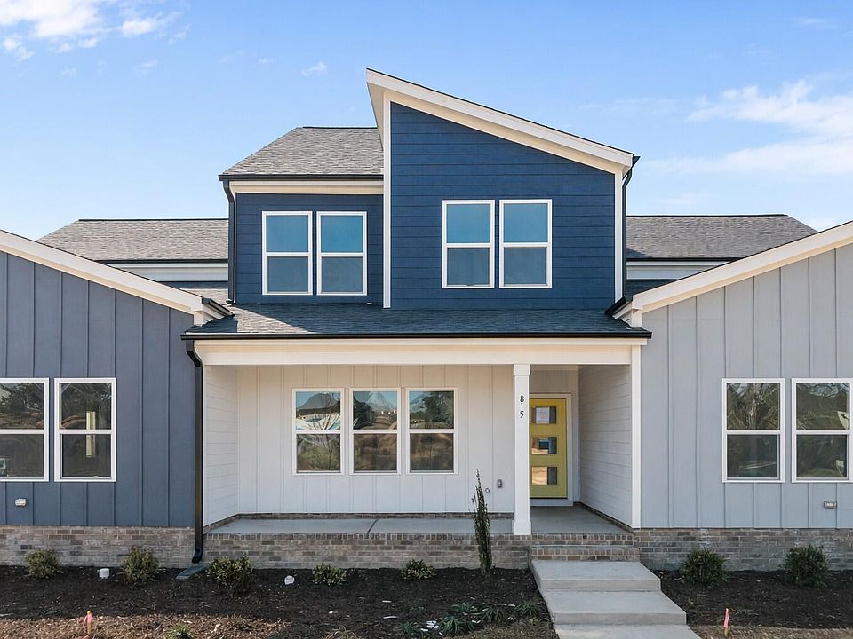 1st image of 815 Central Park