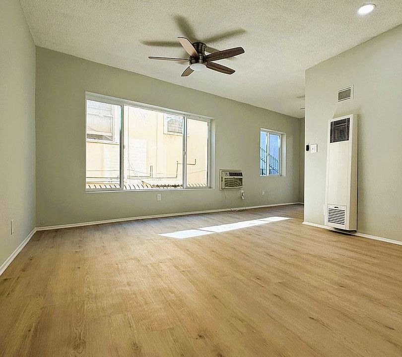 1st image of 3145 S Canfield Ave APT 6