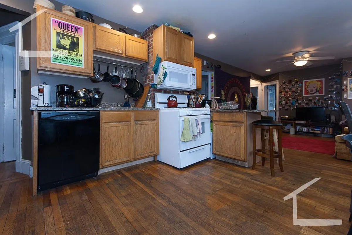 Building Photo - 9 Wadsworth St #4A
