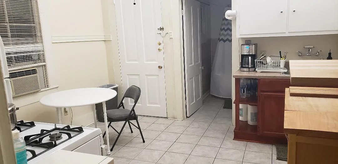 515 Arabella St — Photo 3