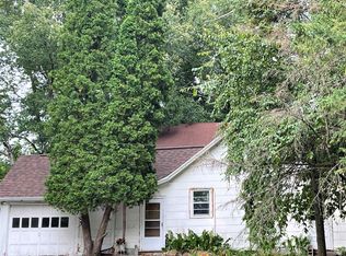 1011 E Edgewood Dr, Appleton, WI 54913