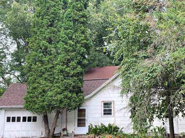 1011 E Edgewood Dr, Appleton, WI 54913