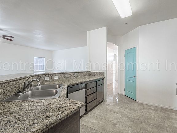 5th image of 602 Voorhies Ln