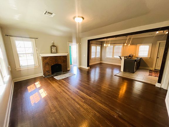 3rd image of 2748 NW 22nd St