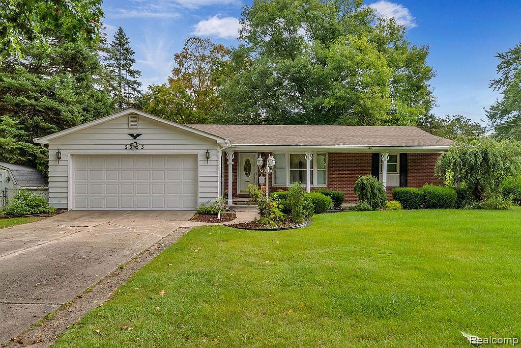 2353 Tandy Dr, Flint, MI 48532 | Zillow