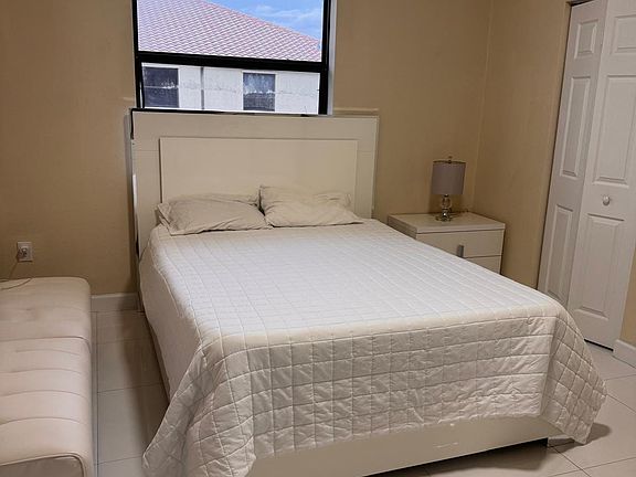 4th image of 3375 W 90th Ter