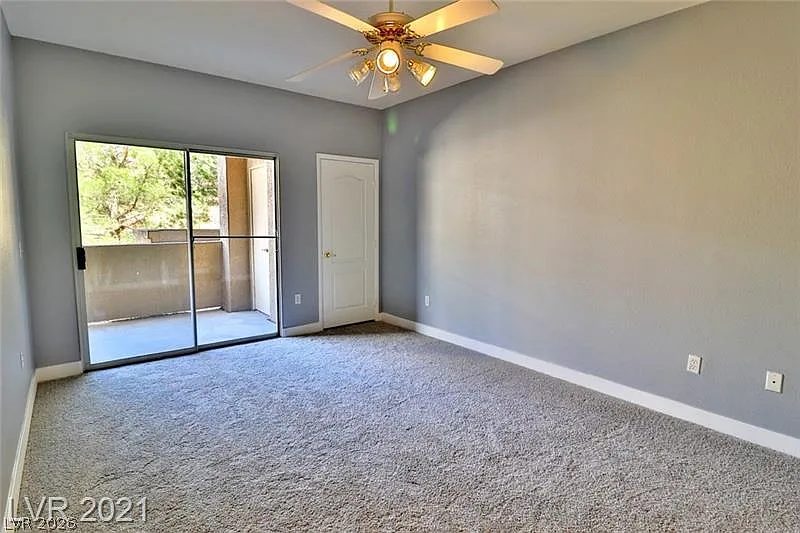 3 bed, 2.0 bath, 1299 sqft, $1,850 — Photo 4
