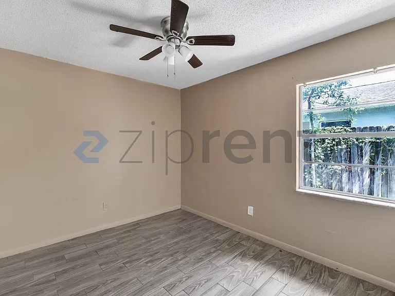 8117 N Mulberry St #B — Photo 12