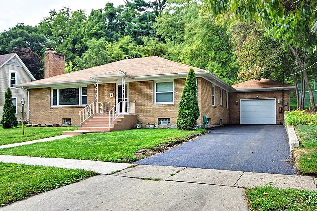 155 N Lincoln Ave photo 1