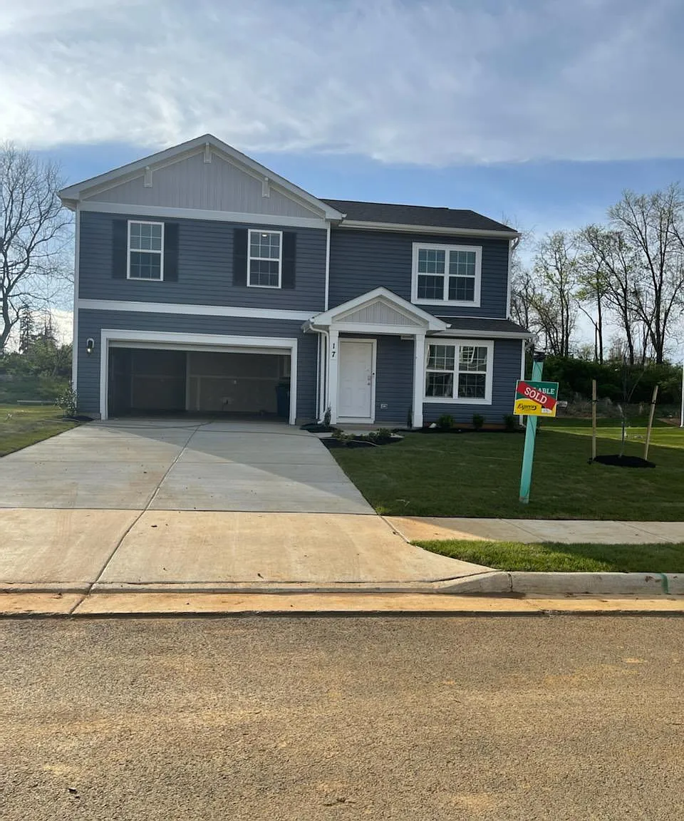 17 Wilson Dr — Photo 1