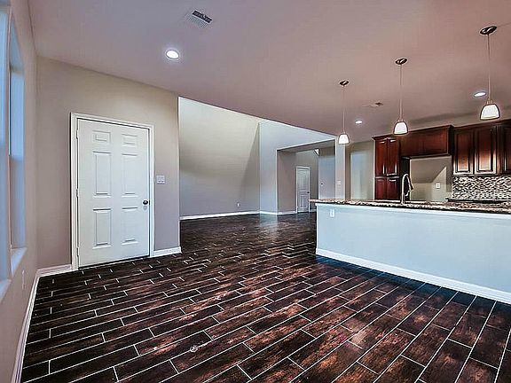 5th image of 14947 Hidalgo Valley Ln