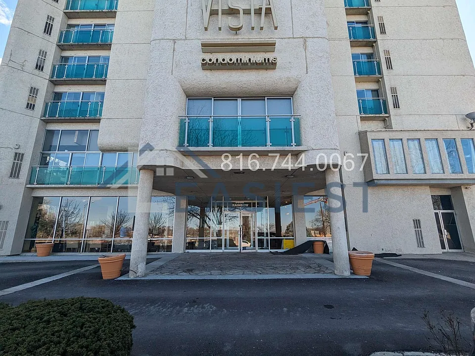 3838 Rainbow Blvd #911