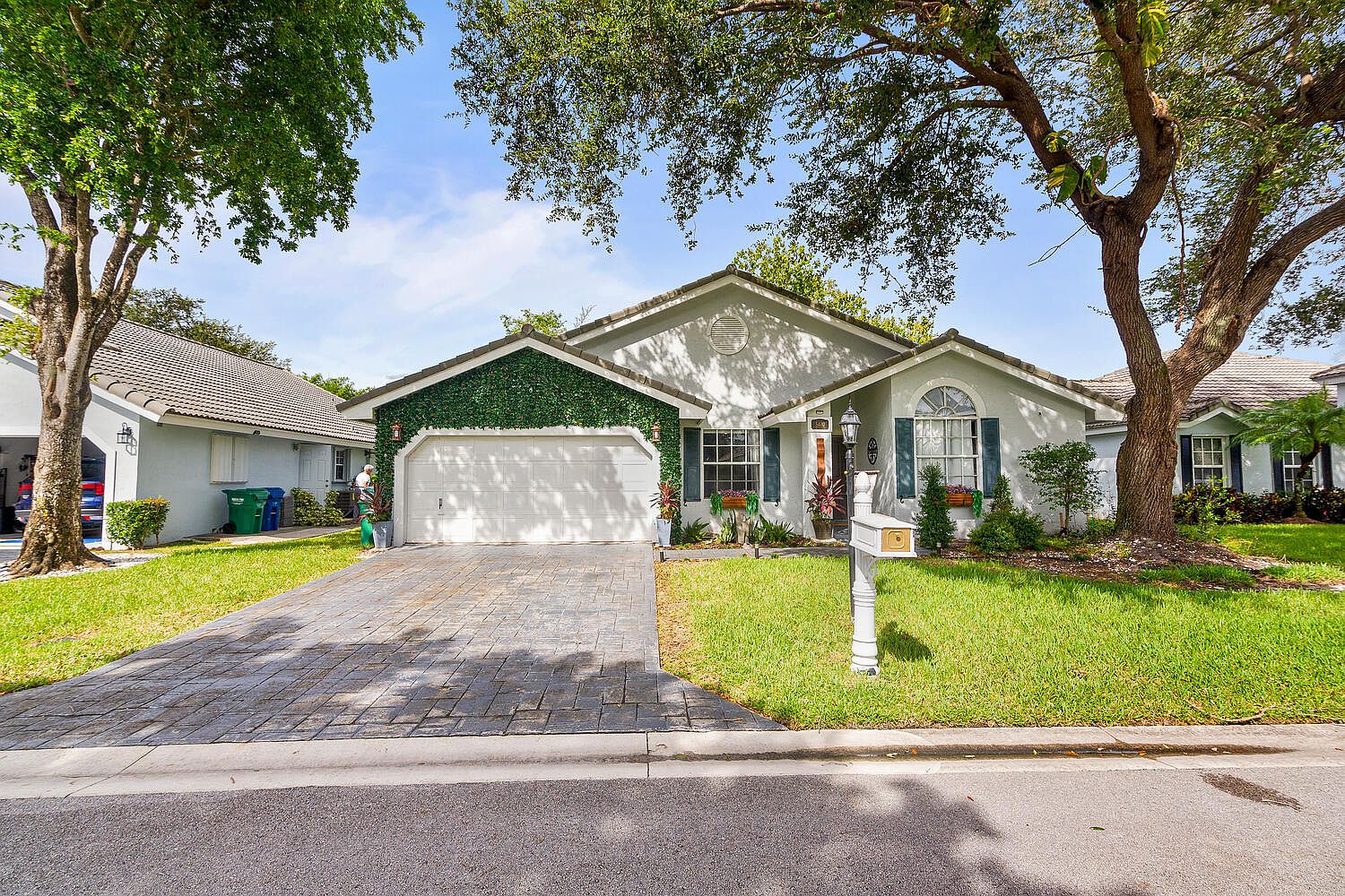 5470 Pine Cir, Coral Springs, FL 33067 Zillow