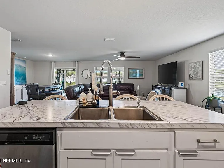 14 Jarama Cir — Photo 20