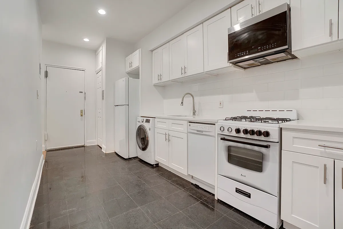 185 East 3rd Street 1A
