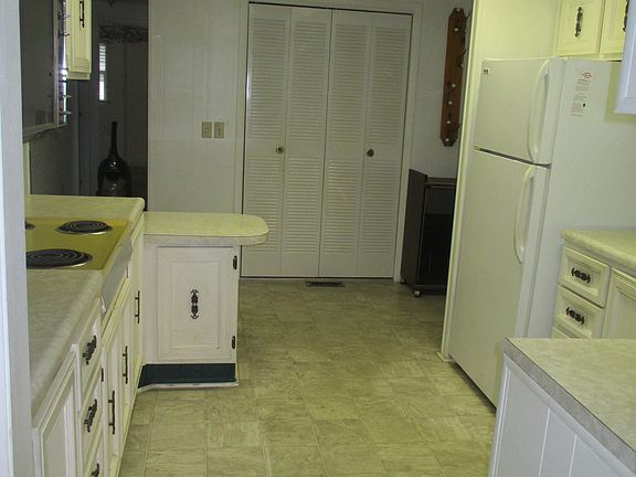 3rd image of 430 Palo Verde Dr
