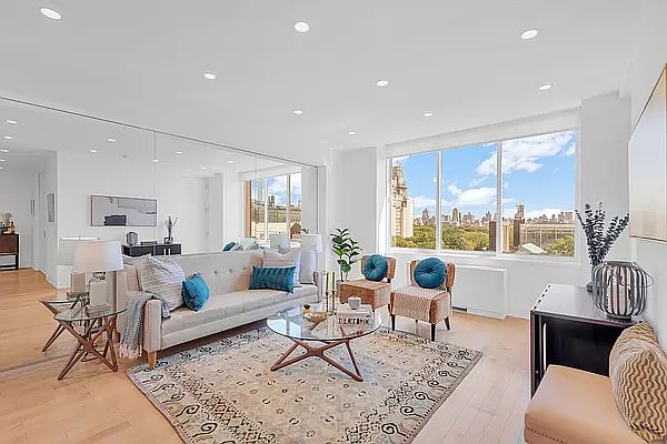 1st image of 101 W 79th St #10FG