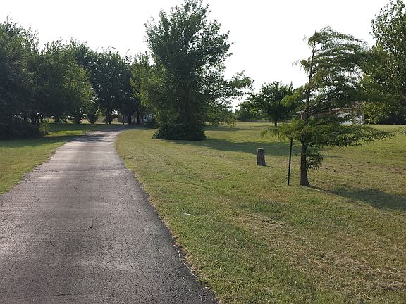 4th image of 9801 Southern Creek Dr