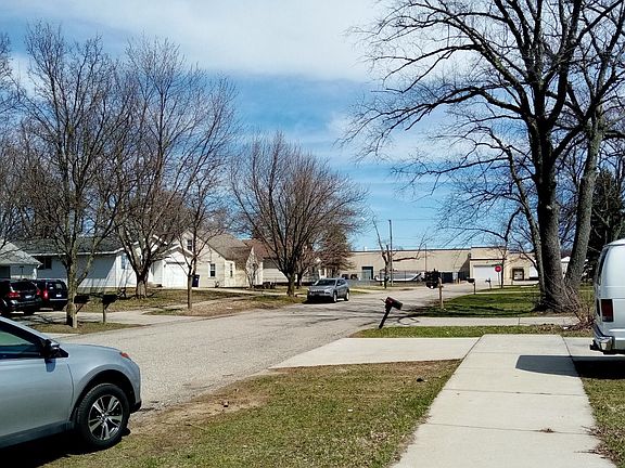 4th image of 500 W 19th St