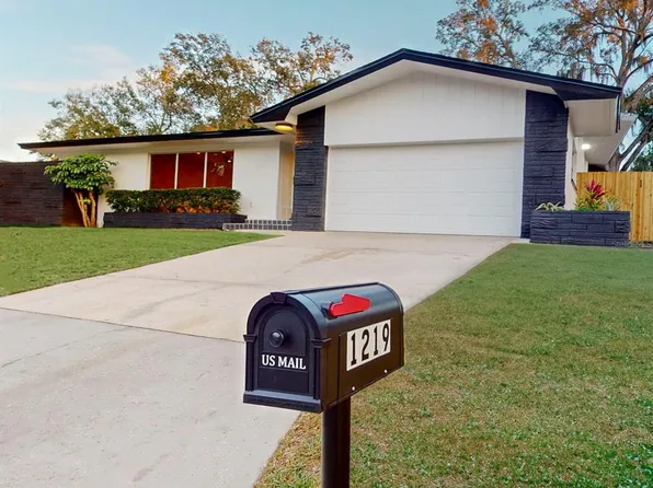 1219 Kapok Kove Cir, Clearwater, FL 33759