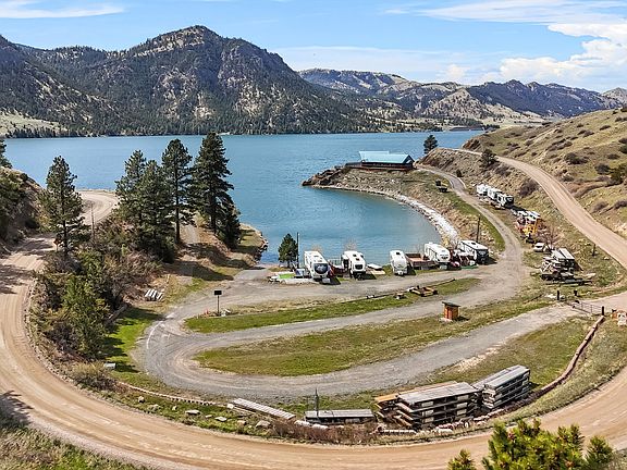 3rd image of 2032 Beartooth Rd