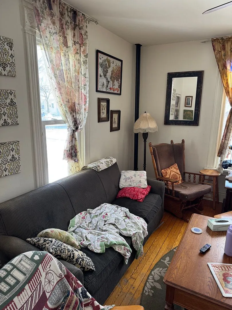 (598) - 1208 Jenifer Street — Photo 3