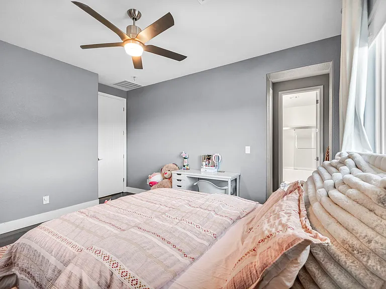 233 Castellari Dr — Photo 12