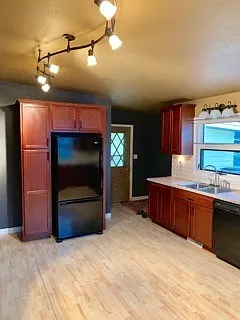 House- NW — Photo 3