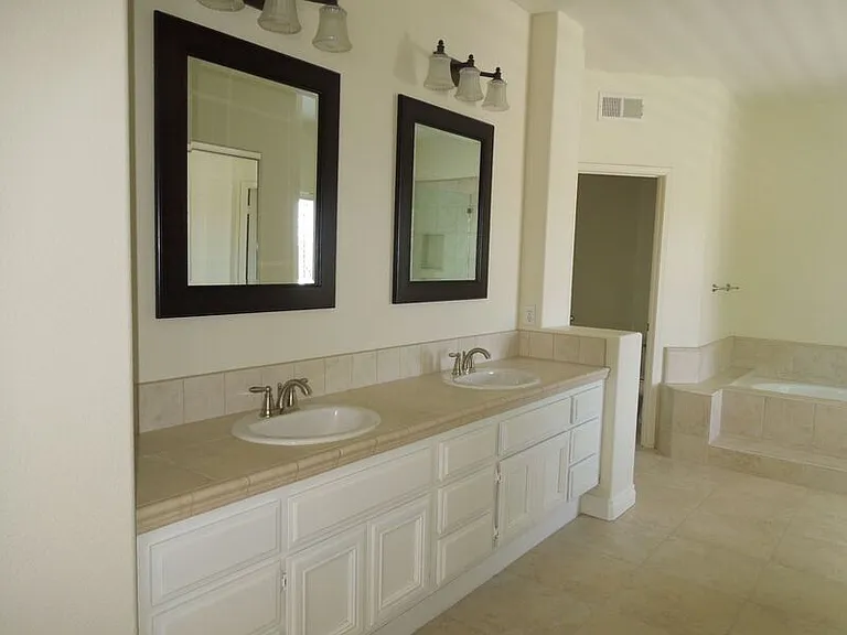 32084 Paseo Parallon — Photo 40