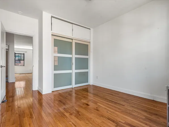 26-19 14th Place image 27 of 33