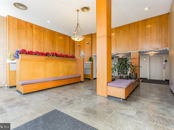 3rd image of 2030 N Adams St APT 1210