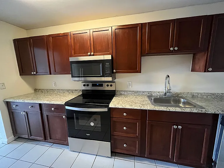 605 Northlake Blvd #48 — Photo 3