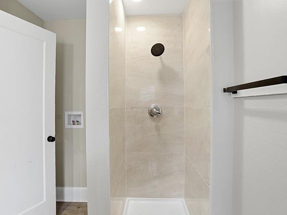 3rd image of 55 W 36th St #C