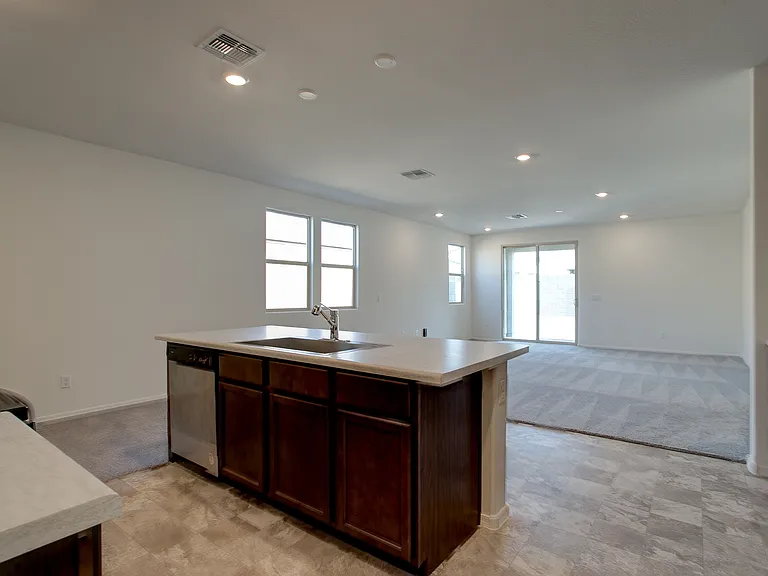12340 W Kaler Dr — Photo 10