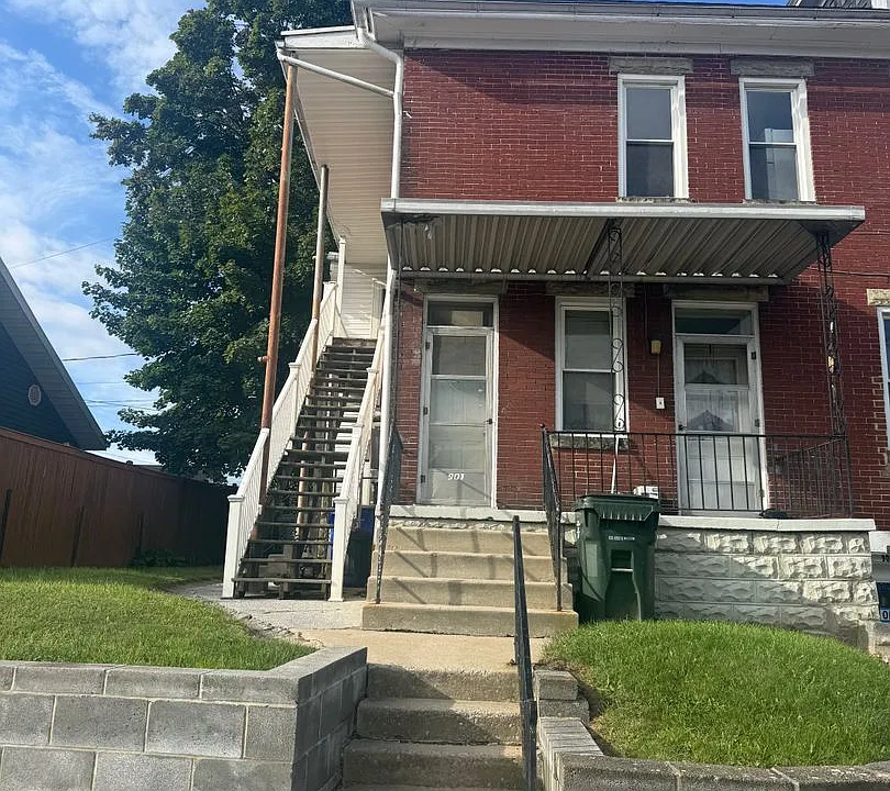 396 - 398 1/2 Bryan Place/901 - 903 Salem Avenue