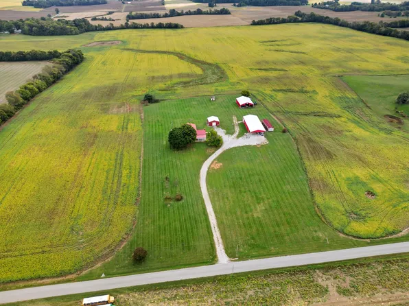 6185 Price Rd, Orlinda, TN 37141