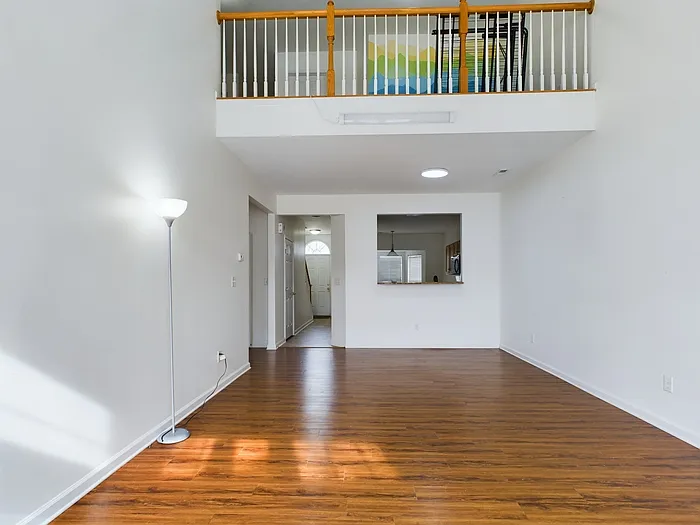 3 bed, 2.5 bath, 1908 sqft, $1,750 — Photo 4