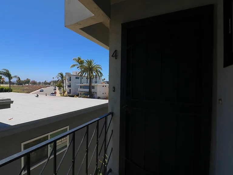 3990 Crown Point Dr — Photo 27