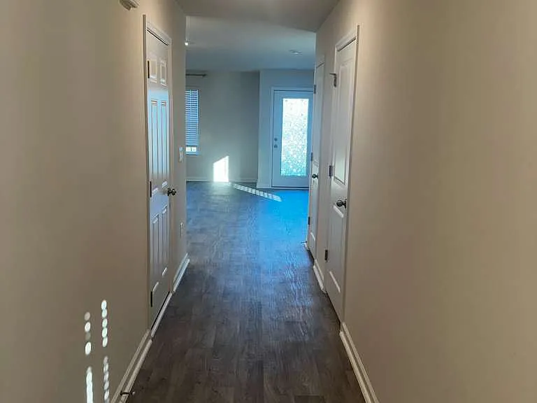76 March Creek Dr — Photo 2