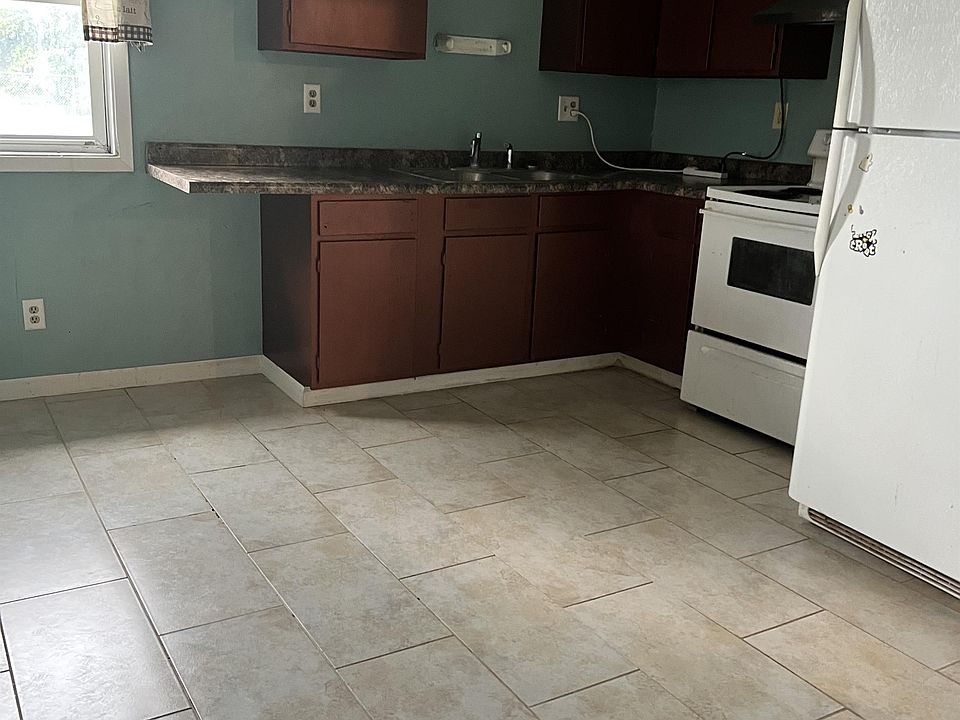 2nd image of 1717 Nokomis St #D