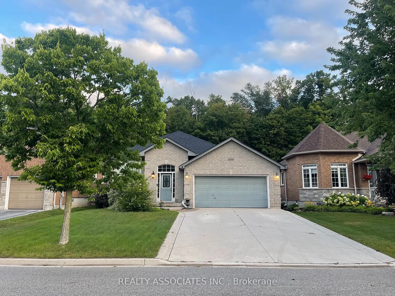 4 bed, $3,400 — Photo 1