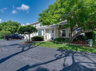 3190 Anton Dr, Aurora, IL 60504