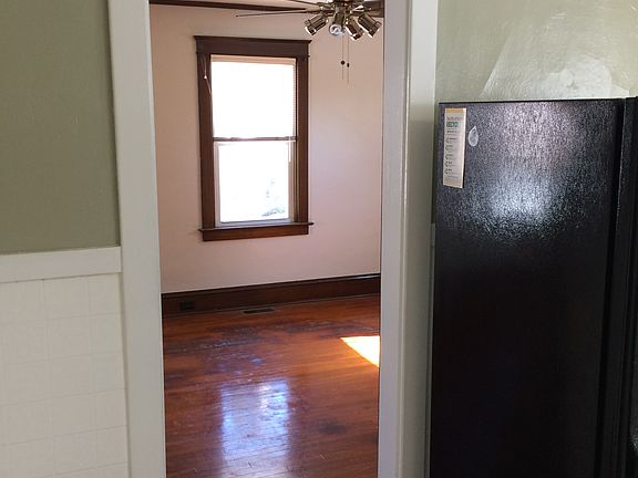 kitchen leads to dining room
